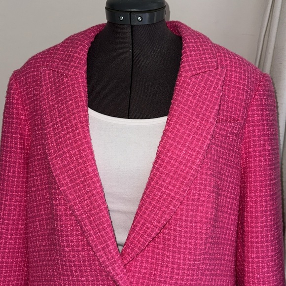 Hot Pink Avery Boucle Milly Blazer⭐️ - Picture 3 of 11